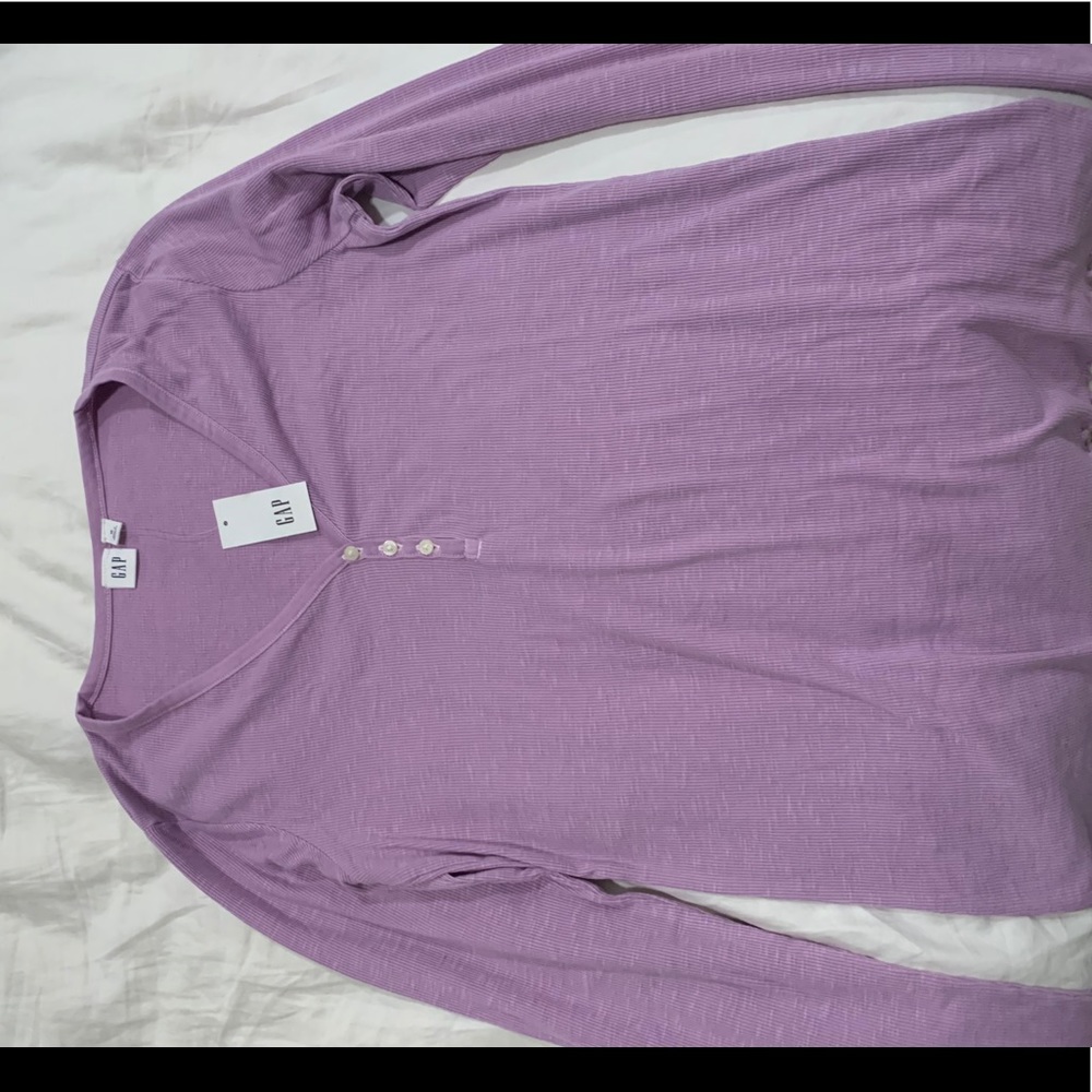 Gap long sleeve T-shirt NWT